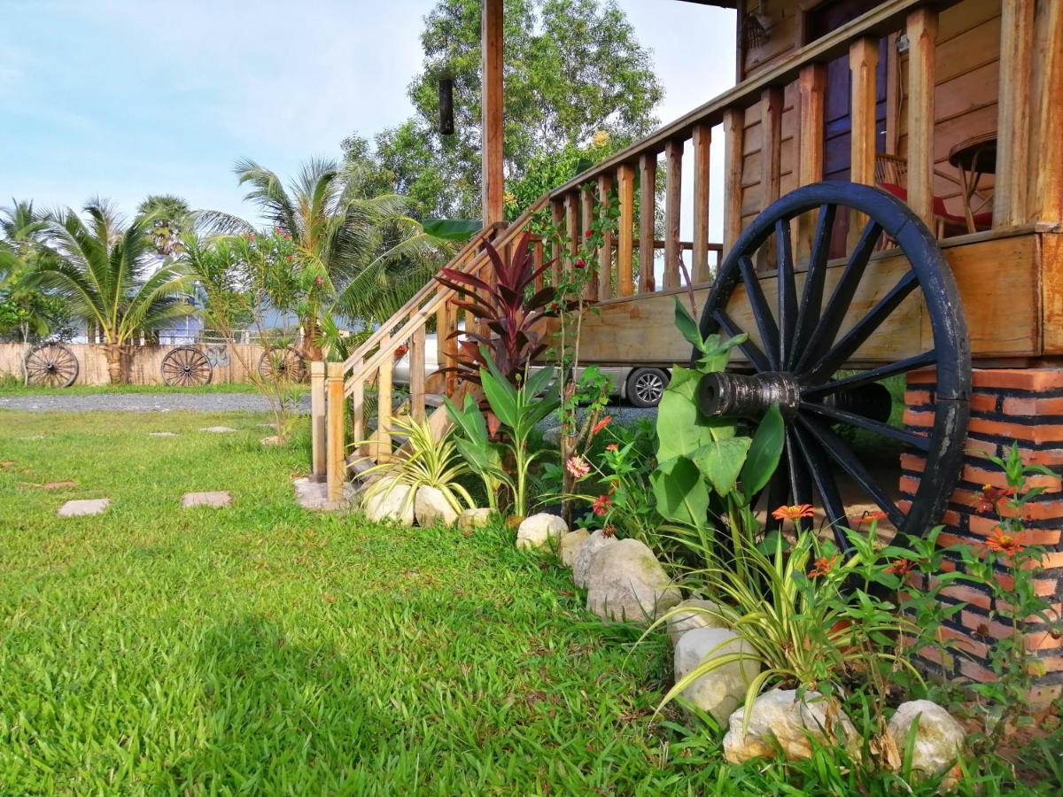 The Hidden Oasis Bungalows Kampot Exterior foto